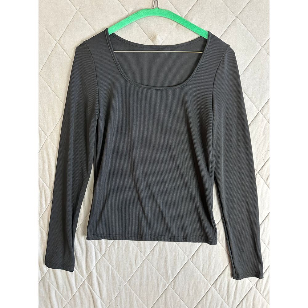No Brand Tee Shirt Women's Small‎ Long Sleeve